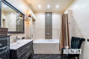 Дом 699м², 4-этажный, участок 10 сот.  