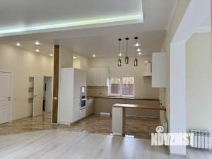 Дом 252м&sup2;, 2-этажный, участок 7 сот.  