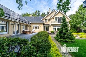 Дом 850м², 3-этажный, участок 36 сот.  