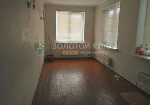 Дом 614м², 3-этажный, участок 12 сот.  