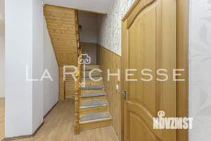 Дом 615м², 3-этажный, участок 14 сот.  