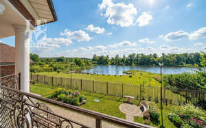 Дом 1110м², 4-этажный, участок 26 сот.  