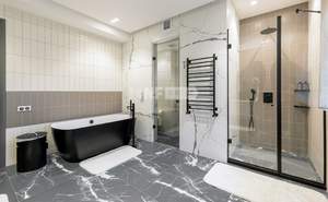 Дом 1000м&sup2;, 2-этажный, участок 100 сот.  