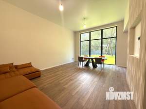Коттедж 280м², 2-этажный, участок 9 сот.  