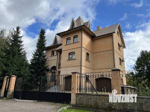 Дом 555м², 4-этажный, участок 19 сот.  