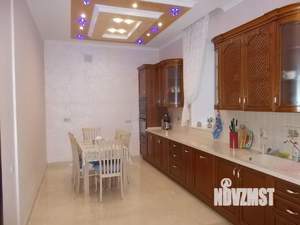 Дом 300м², 2-этажный, участок 20 сот.  