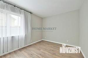 Дом 220м², 3-этажный, участок 6 сот.  