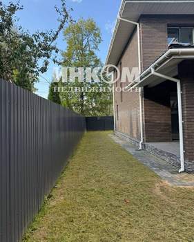 Дом 261м², 2-этажный, участок 6 сот.  