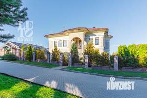 Дом 740м², 3-этажный, участок 15 сот.  