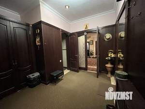 Коттедж 559м², 2-этажный, участок 25 сот.  
