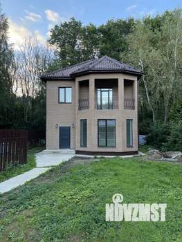 Коттедж 201м², 2-этажный, участок 7 сот.  