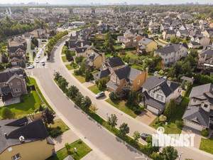 Дом 625м², 3-этажный, участок 12 сот.  