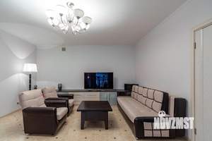 Дом 286м², 2-этажный, участок 24 сот.  