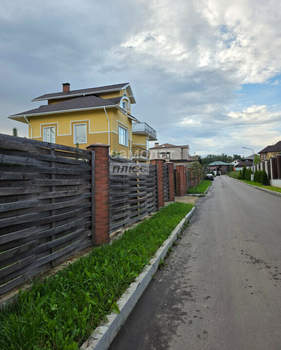 Дом 380м², 3-этажный, участок 16 сот.  