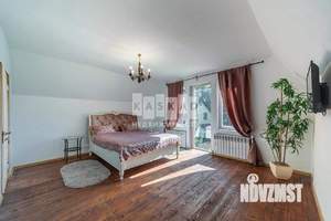 Дом 220м², 2-этажный, участок 25 сот.  