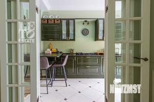 Таунхаус 200м², 3-этажный, участок 2 сот.  