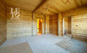 Дом 1106м&sup2;, 3-этажный, участок 31 сот.  