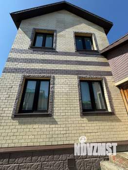 Дом 272м², 2-этажный, участок 374 сот.  