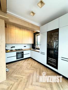 Дом 175м², 2-этажный, участок 8 сот.  