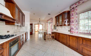 Дом 495м², 2-этажный, участок 22 сот.  