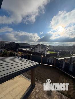 Коттедж 208м², 2-этажный, участок 6 сот.  