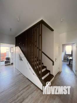 Дом 302м², 2-этажный, участок 5 сот.  