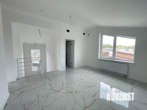 Коттедж 214м², 3-этажный, участок 5 сот.  