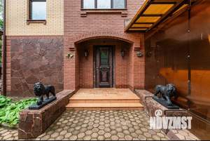 Дом 250м², 3-этажный, участок 9 сот.  