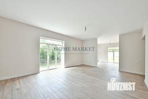 Коттедж 220м², 2-этажный, участок 6 сот.  