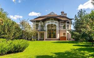 Дом 1350м², 2-этажный, участок 50 сот.  