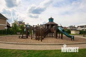 Дом 625м², 3-этажный, участок 12 сот.  