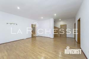 Дом 615м², 3-этажный, участок 14 сот.  