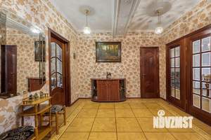Коттедж 447м², 2-этажный, участок 15 сот.  
