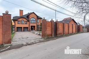 Дом 280м&sup2;, 2-этажный, участок 16 сот.  