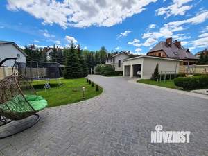 Дом 593м², 3-этажный, участок 25 сот.  