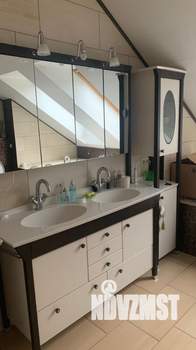 Коттедж 530м², 2-этажный, участок 20 сот.  