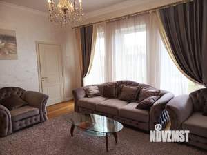 Дом 239м², 2-этажный, участок 14 сот.  