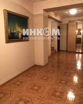 Дом 600м², 2-этажный, участок 10 сот.  