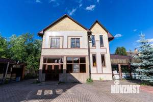 Дом 454м², 3-этажный, участок 12 сот.  