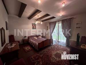 Коттедж 490м², 3-этажный, участок 17 сот.  