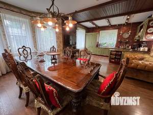 Дом 400м², 3-этажный, участок 10 сот.  