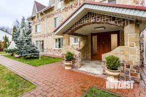 Дом 815м², 4-этажный, участок 11 сот.  