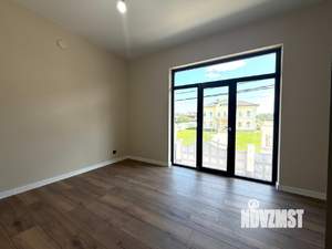 Коттедж 280м², 2-этажный, участок 9 сот.  