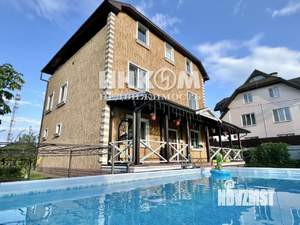 Дом 250м&sup2;, 3-этажный, участок 10 сот.  