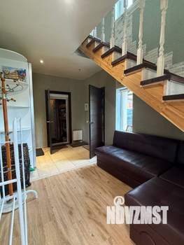 Дом 210м&sup2;, 2-этажный, участок 6 сот.  