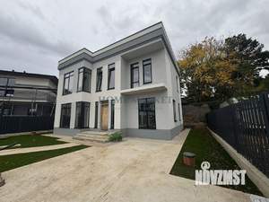 Дом 195м², 2-этажный, участок 5 сот.  