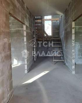 Дом 180м², 2-этажный, участок 12 сот.  