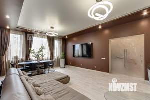 Дом 310м&sup2;, 3-этажный, участок 15 сот.  