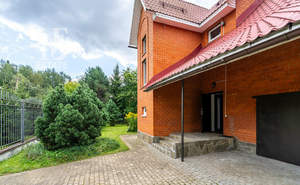 Дом 234м², 2-этажный, участок 15 сот.  