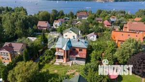 Дом 335м&sup2;, 3-этажный, участок 12 сот.  